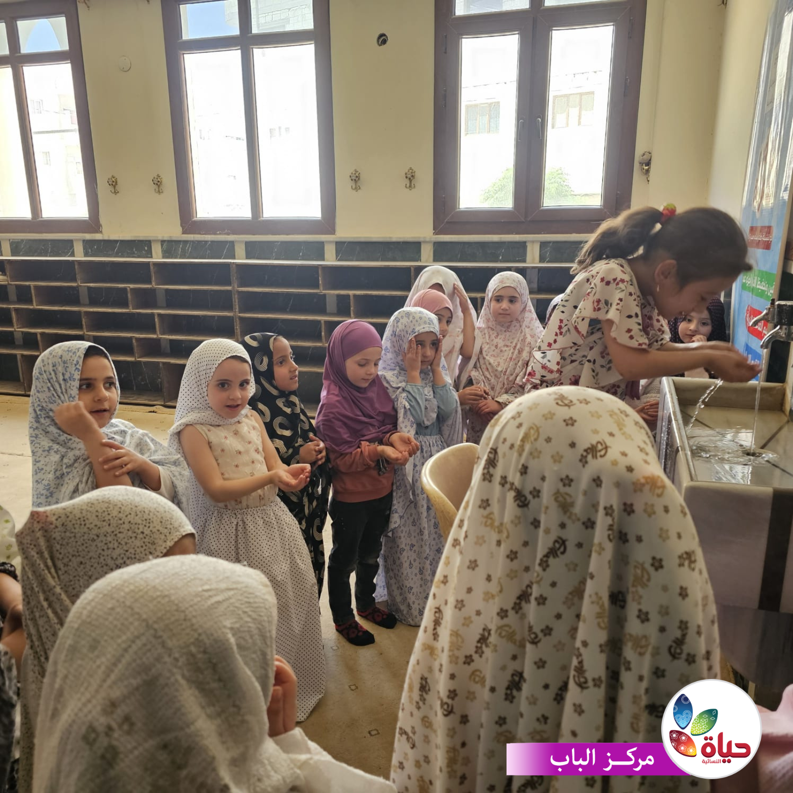 رحلة جميلة مع أطفالنا إلى المسجد لأداء صلاة الجماعة